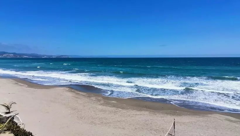 هتل Sanctuary Puerto Cayo Lodge