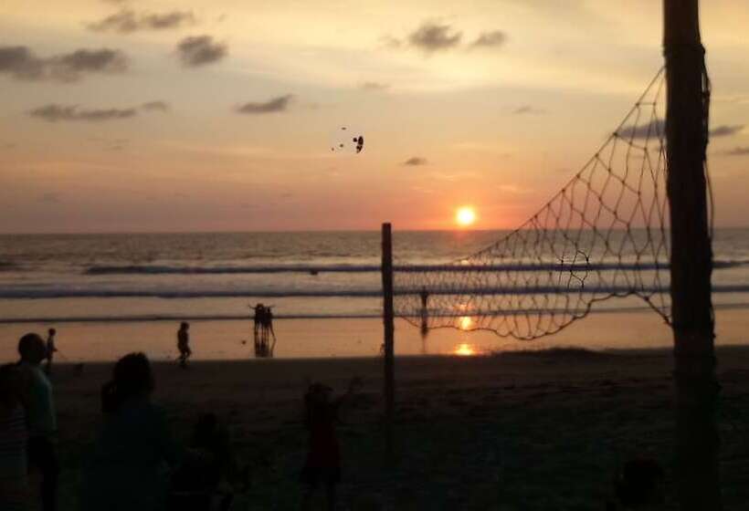 Hotel Sanctuary Puerto Cayo Lodge