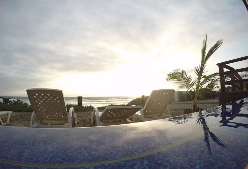 Hotel Sanctuary Puerto Cayo Lodge