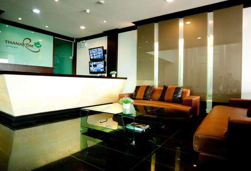 Отель Thanarom Place