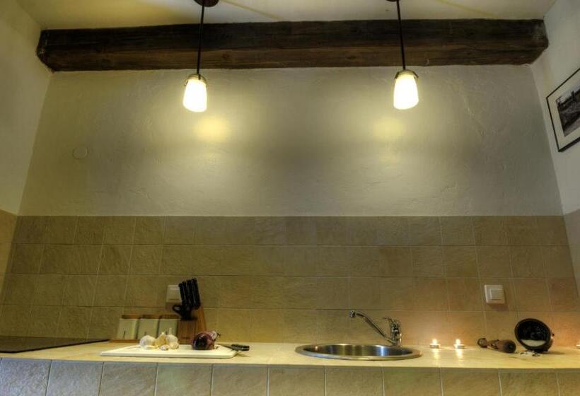 호텔 Traditional Stone House Kotli