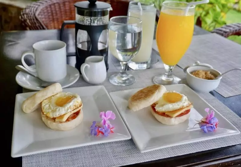 Puesta Del Sol Beach Bungalows