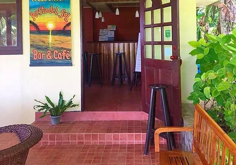 Puesta Del Sol Beach Bungalows