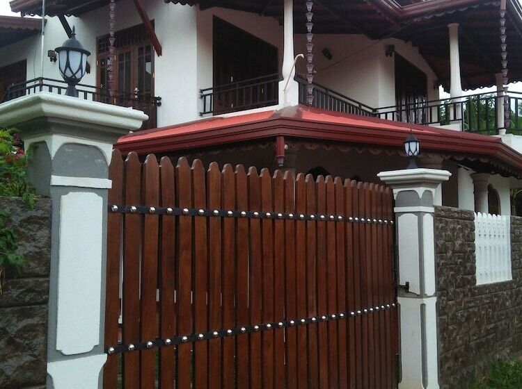 بنسيون Vihara Safari Homestay