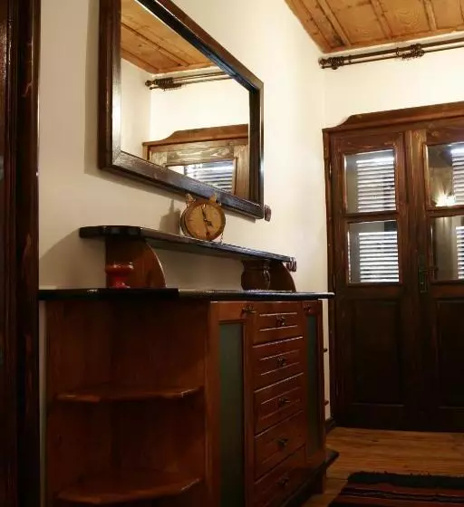 Family Hotel Dinchova Kushta