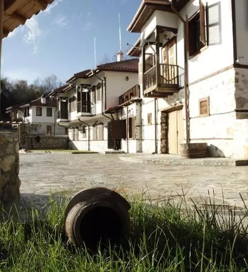 Family Hotel Dinchova Kushta