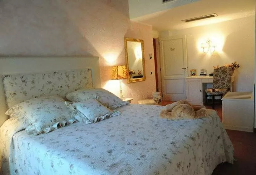 Hotelli Villa Baroni