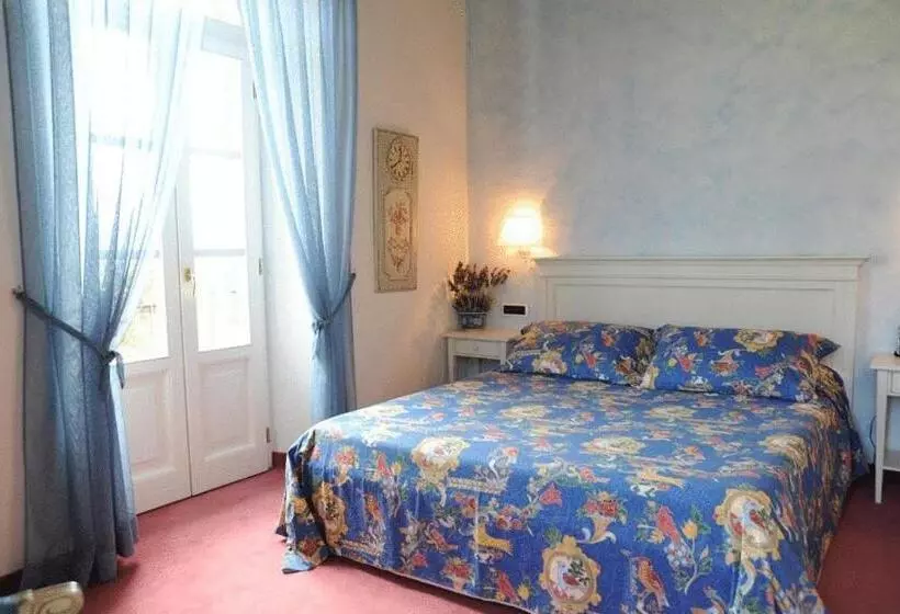 Hotelli Villa Baroni