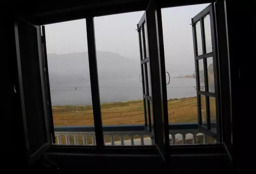 هتل Lake Vision Guesthouse