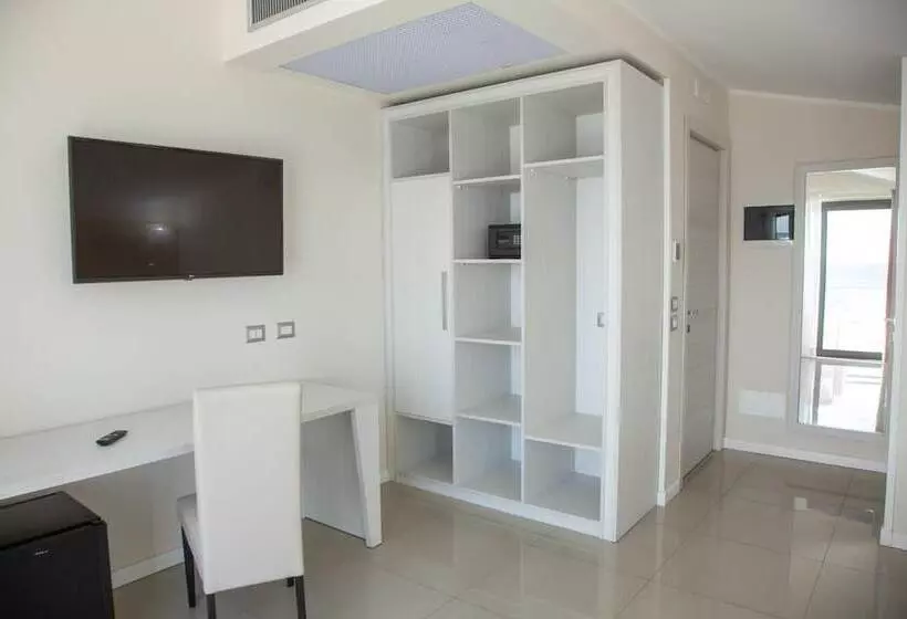 簡易ホテル Dolce Stella