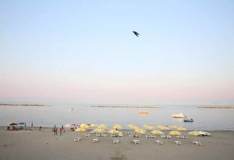 簡易ホテル Dolce Stella