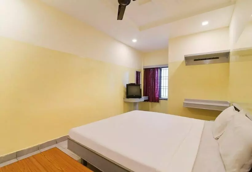 ホテル Spot On 41643 Karthik International