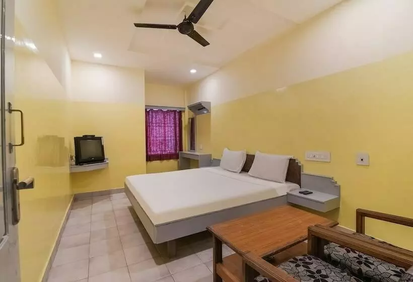ホテル Spot On 41643 Karthik International