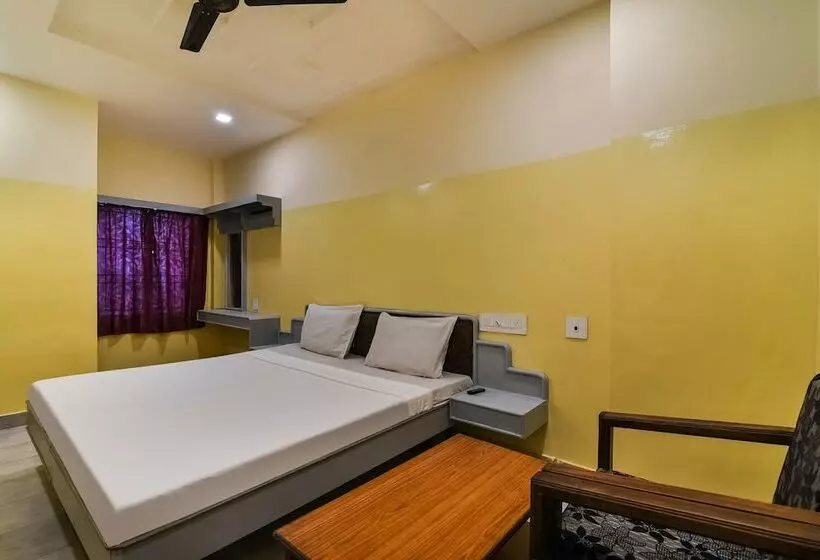 ホテル Spot On 41643 Karthik International