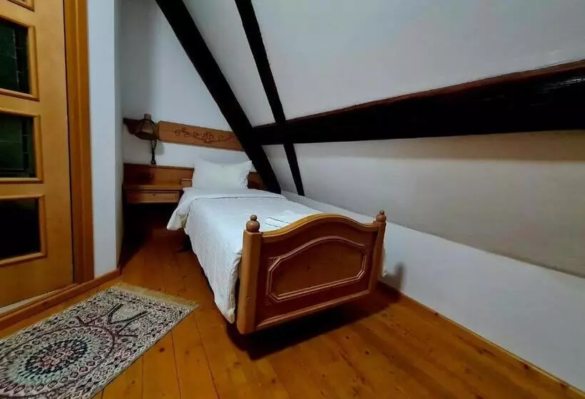 Majatalo Armenopolis   Adults Only