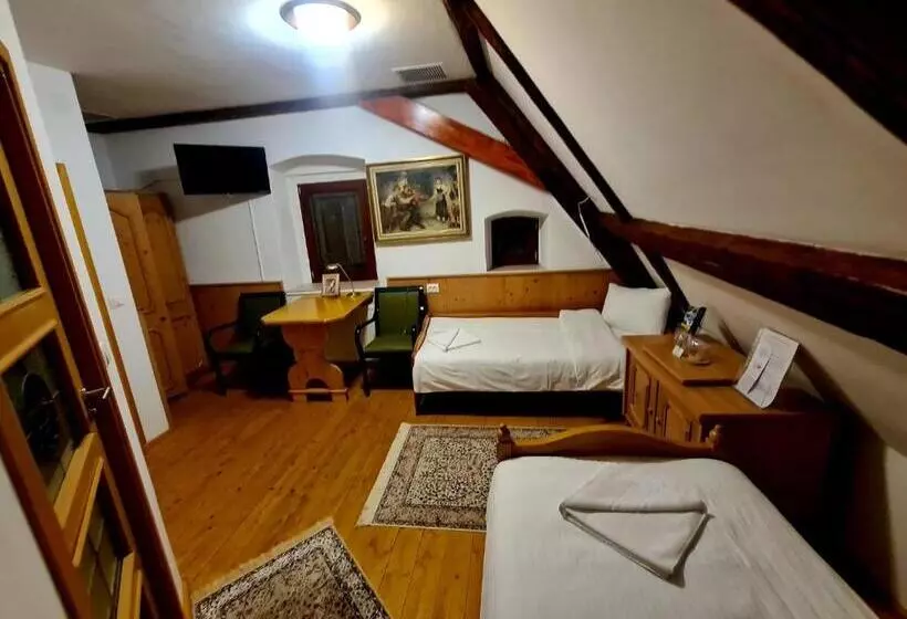 Majatalo Armenopolis   Adults Only