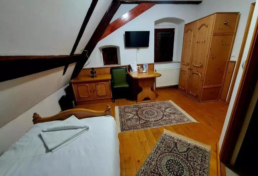 Majatalo Armenopolis   Adults Only