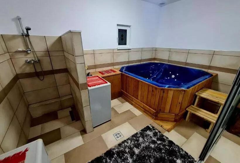 Majatalo Armenopolis   Adults Only