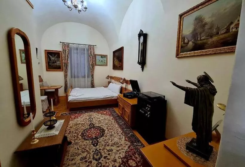 Majatalo Armenopolis   Adults Only