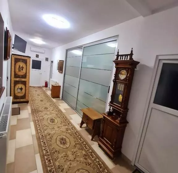 Majatalo Armenopolis   Adults Only