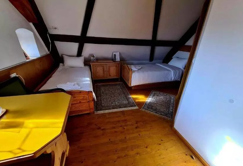 Majatalo Armenopolis   Adults Only