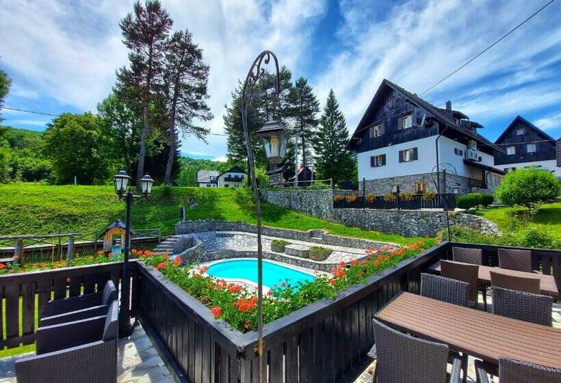 פנסיון Plitvice Ethno House