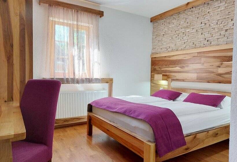 פנסיון Plitvice Ethno House