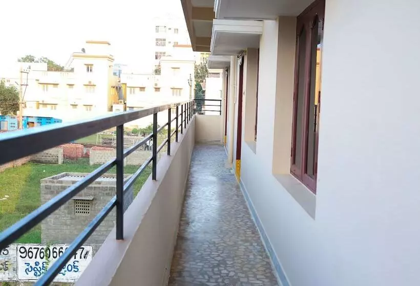 ペンション Ss Guest House By Oyo Rooms