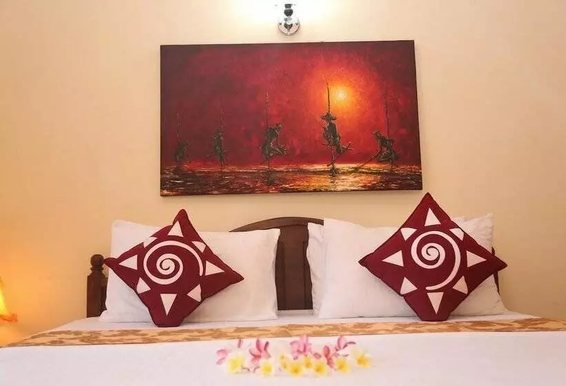 هتل Lourdes Renaissance