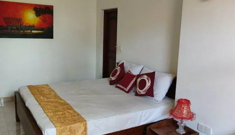 هتل Lourdes Renaissance