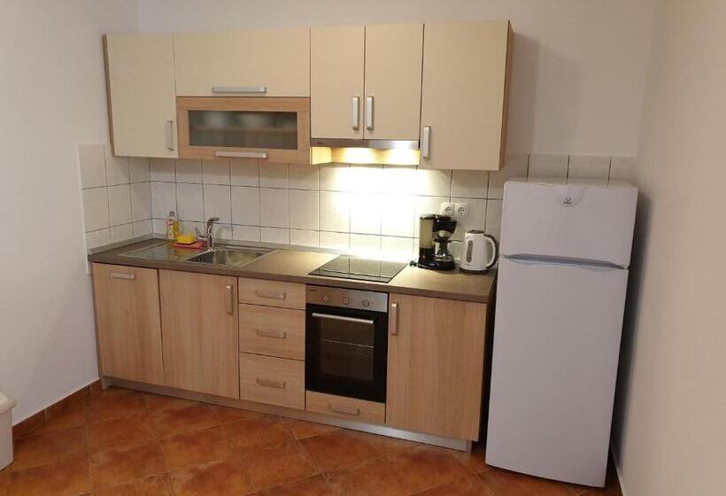 ペンション Captain's Club