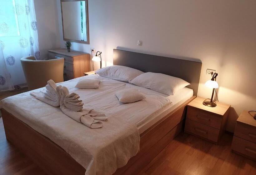 ペンション Captain's Club