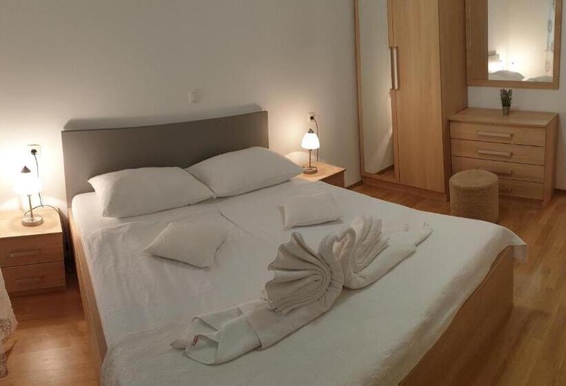 ペンション Captain's Club