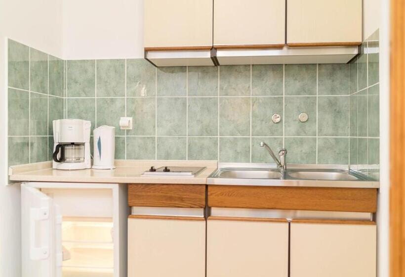 ペンション Captain's Club