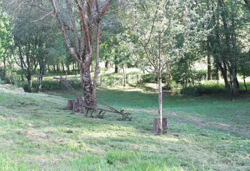 ペンション Gîte Et Chambres D Hôtes   Sur Le Chemin Des Sens