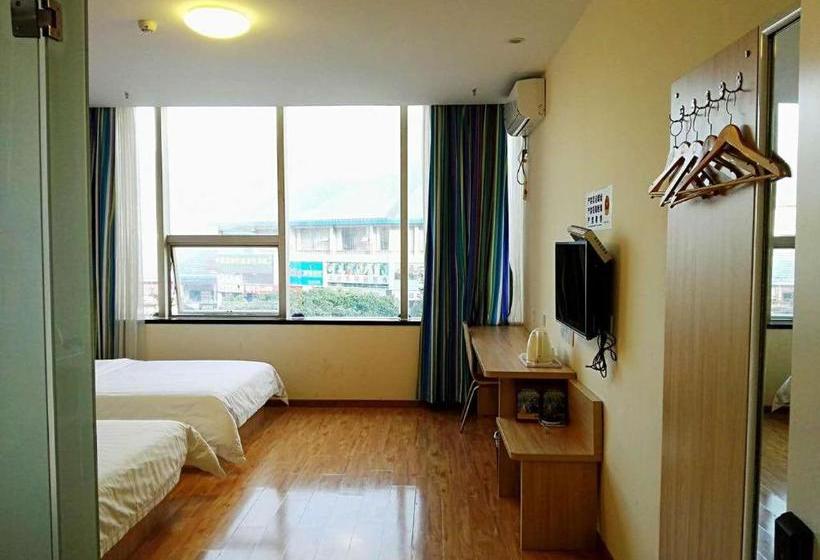 Szálloda 7days Inn Chongqing Wushan Guangdong Road