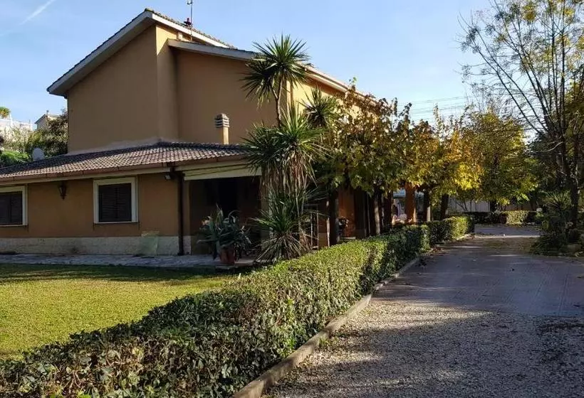 Aamiaismajoitus (B&B) Ambrabed Lunghezza Station