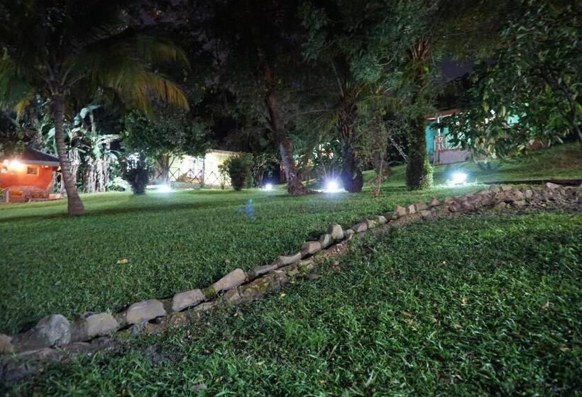 مبيت وإفطار Cocoa Village Guesthouse