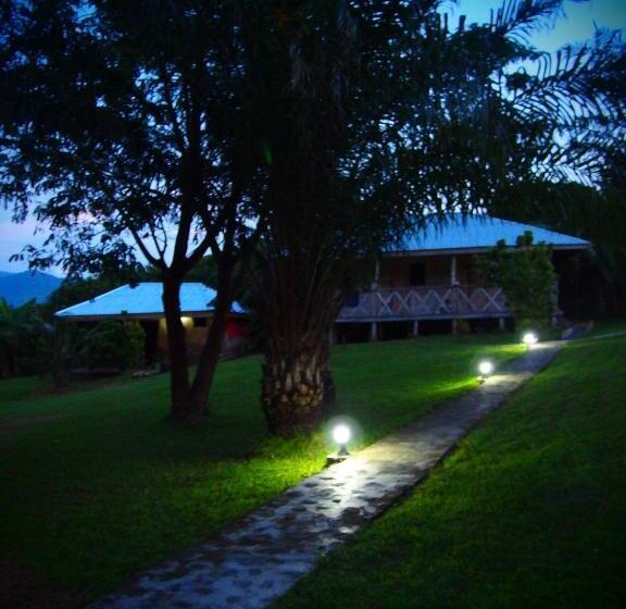 مبيت وإفطار Cocoa Village Guesthouse