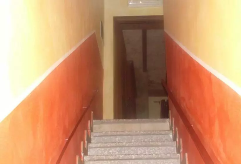تختخواب و صبحانه Profumi Di Ginestre