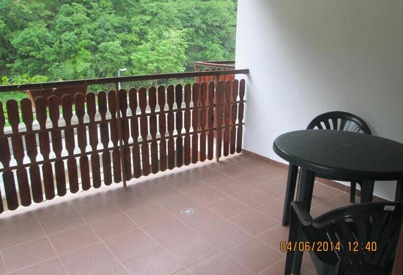 ホテル Fisherman S Hut Family