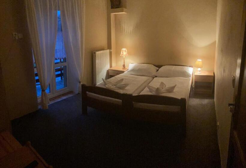 فندق Penzion Gaudeamus