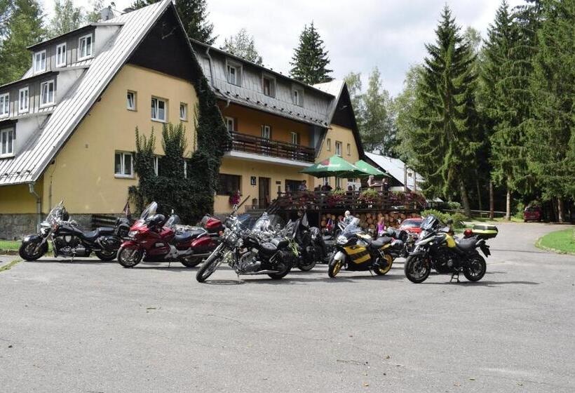 فندق Penzion Gaudeamus