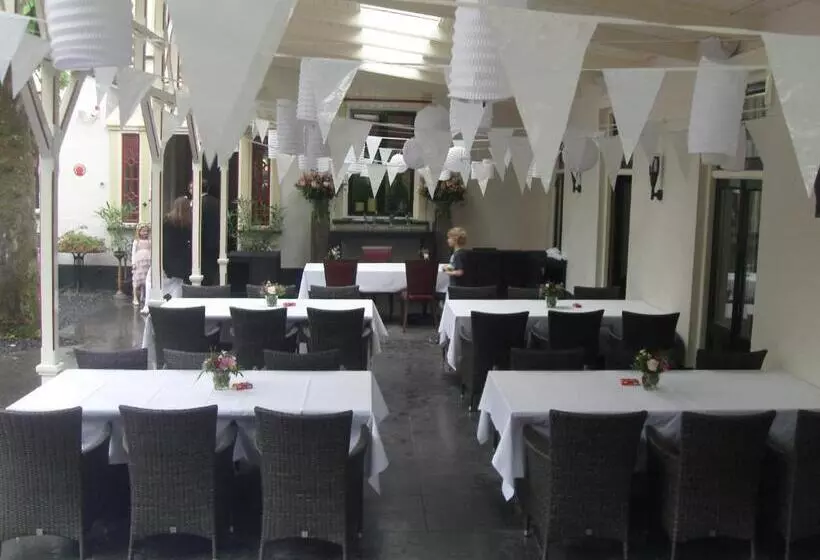Hotelli Restaurant Het Rechthuis