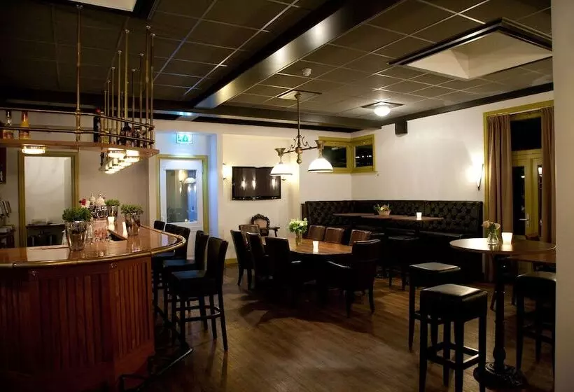 Hotelli Restaurant Het Rechthuis