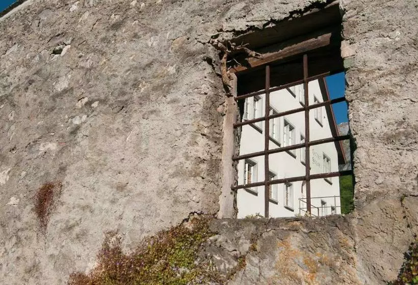 Hotelli Restaurant Schlössli Sax