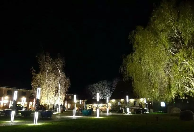 Hotelli Und Restaurant Am Peenetal