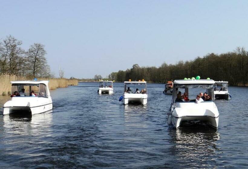 فندق Und Restaurant Am Peenetal