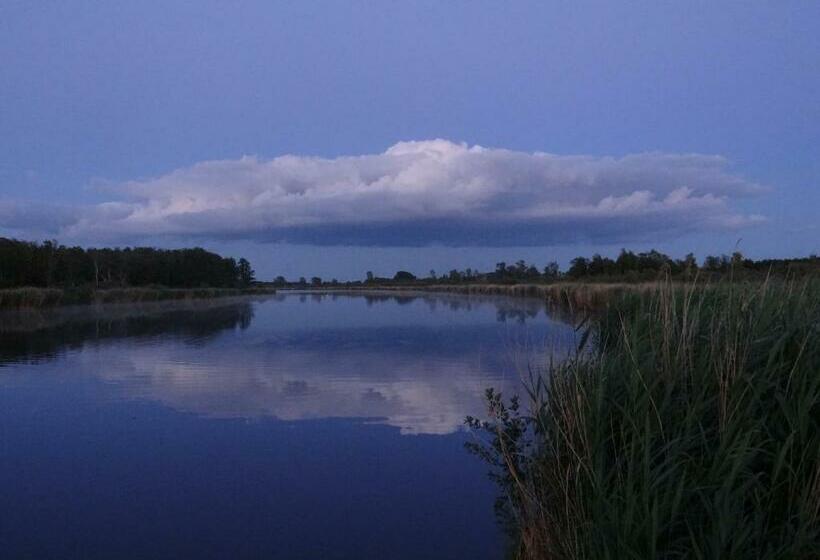 فندق Und Restaurant Am Peenetal