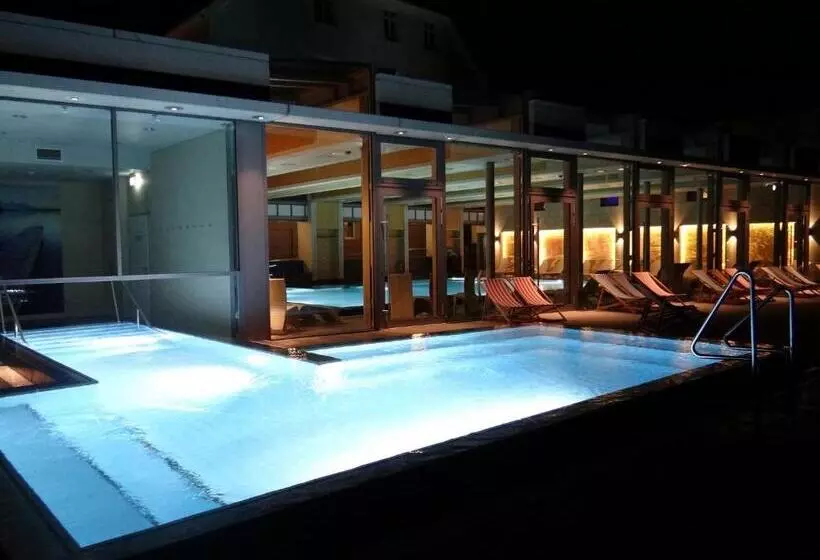 Hotelli Und Restaurant Am Peenetal